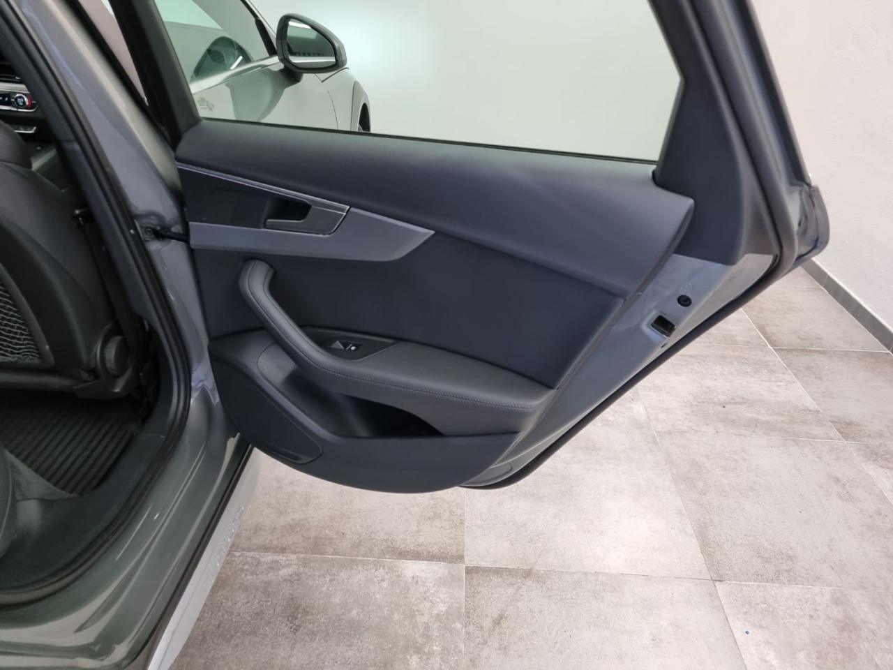 AUDI A4 allroad 50 TDI tiptronic Business Evolution - 24