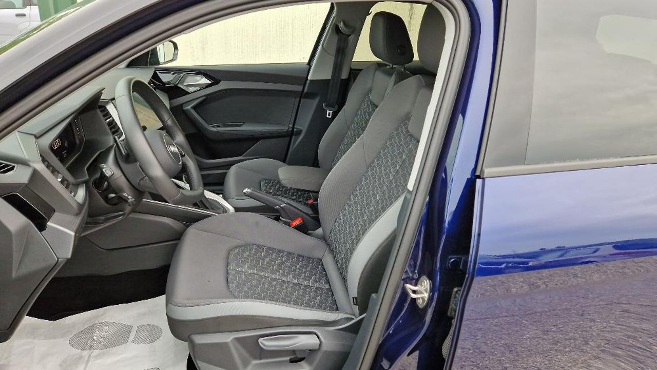 AUDI A1 SPB 30 TFSI S tronic Identity Black - 7