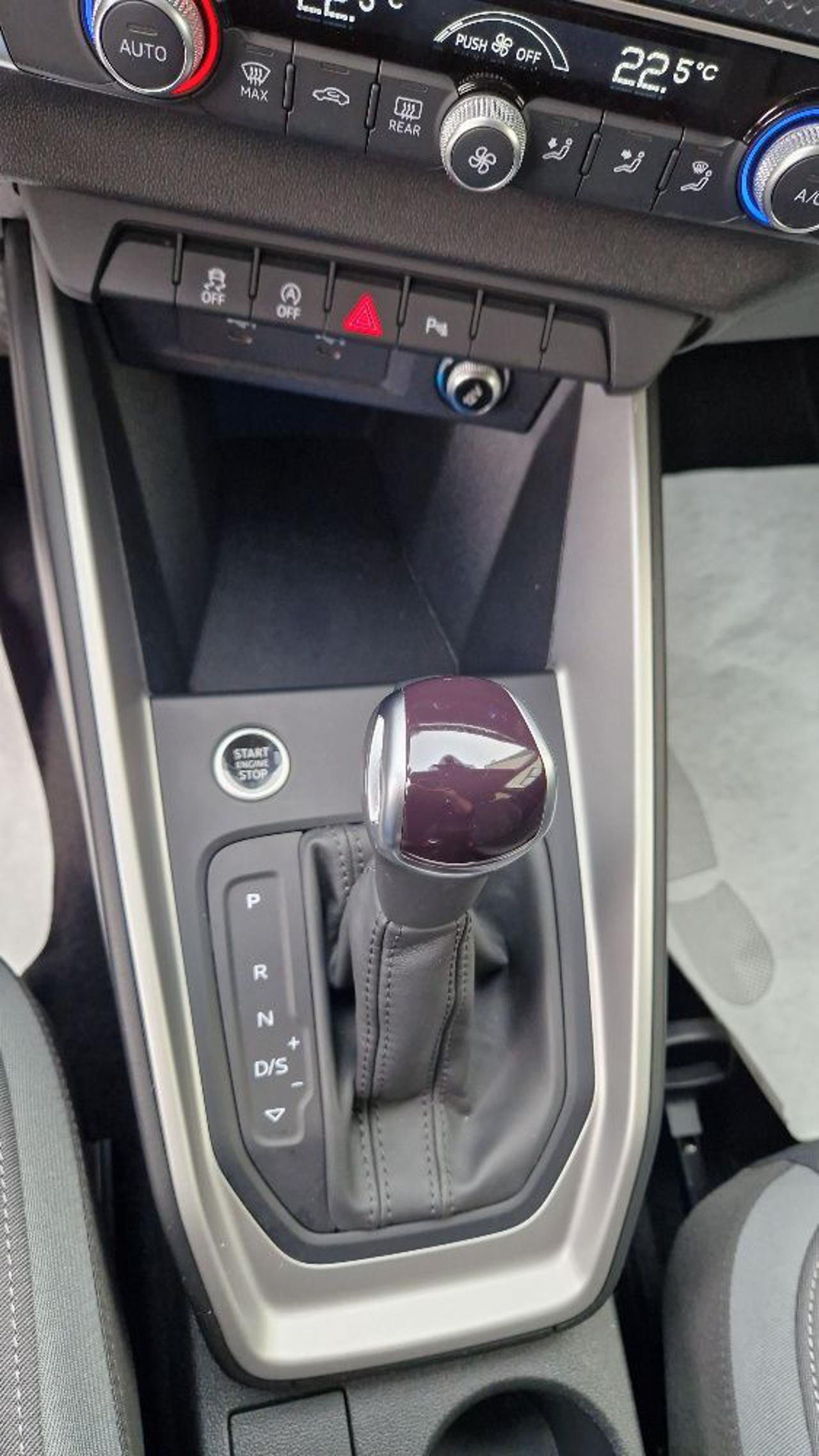 AUDI A1 SPB 30 TFSI S tronic Identity Black - 10