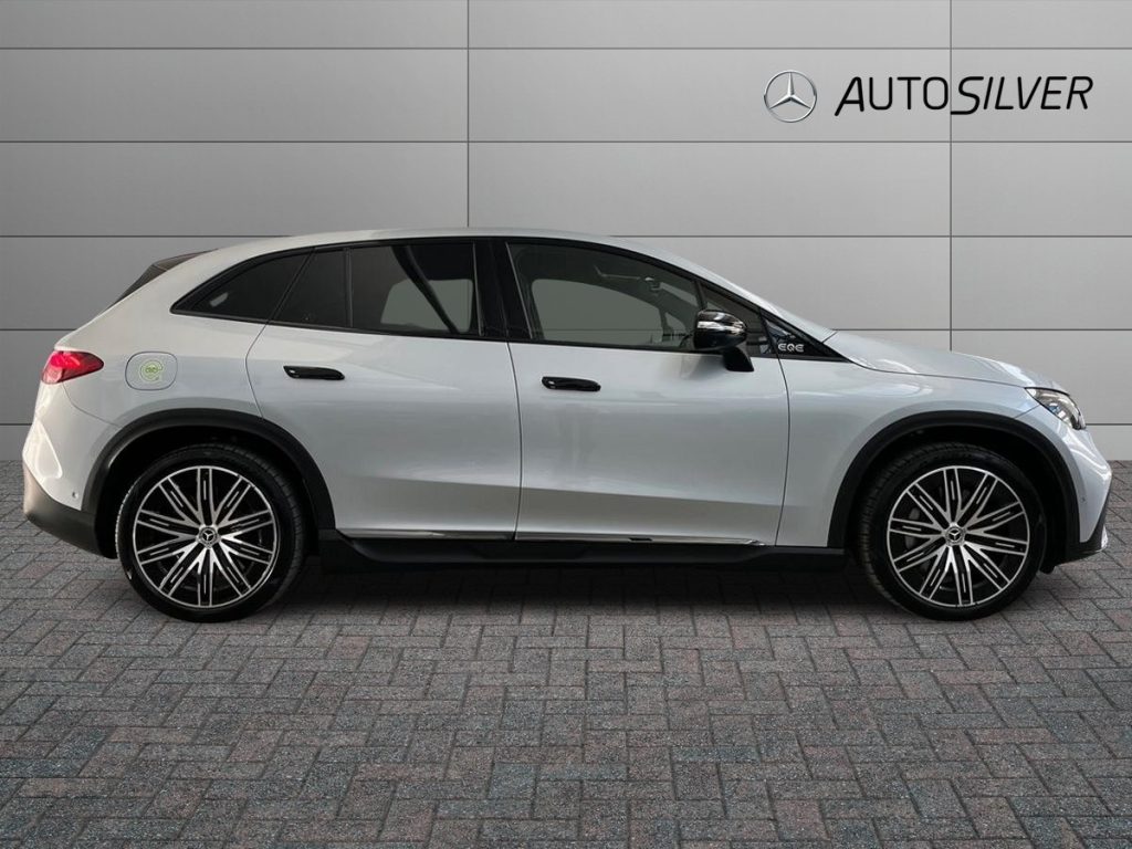 MERCEDES-BENZ EQE SUV 350 4MATIC AMG Line Premium - 5