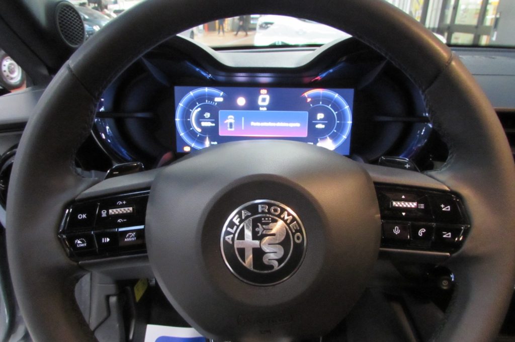 ALFA ROMEO Junior 1.2 Hybrid 145cv eDCT6 Km.13.450 - 12