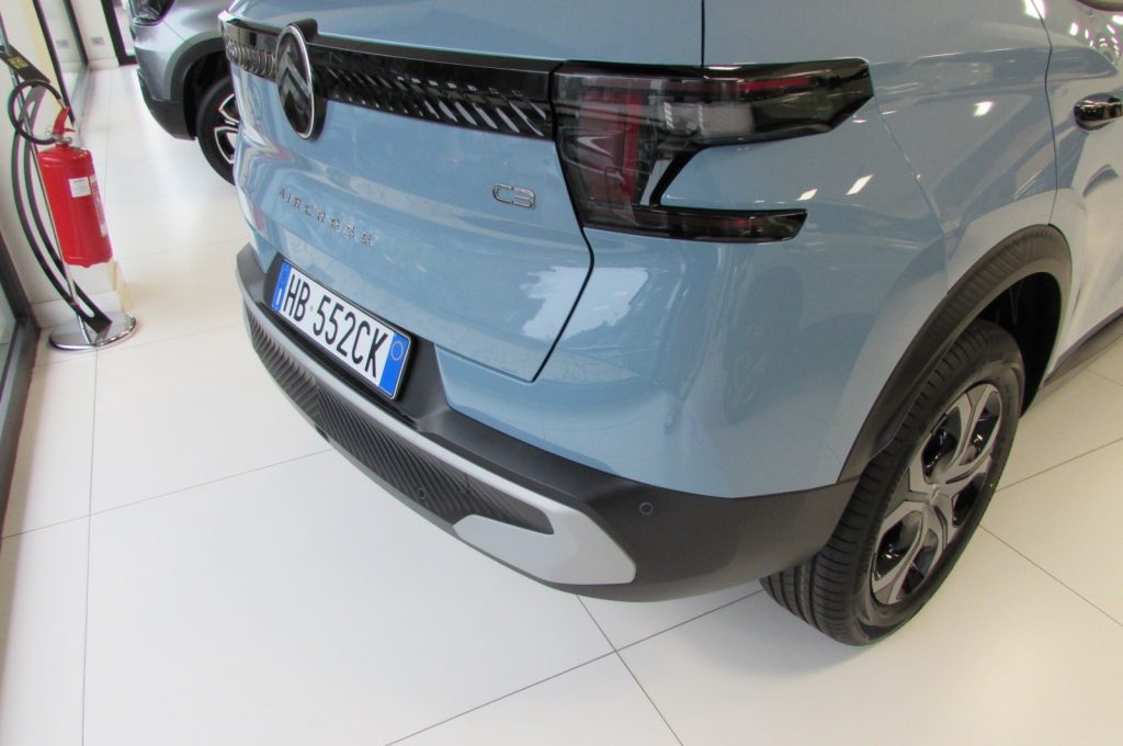 CITROEN C3 Aircross 1.2 PureTech Turbo 100 CV Plus KMZERO - 16