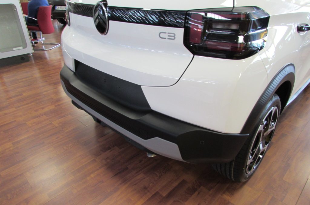 CITROEN C3 1.2 PureTech 100 S&S Plus KMZERO - 15