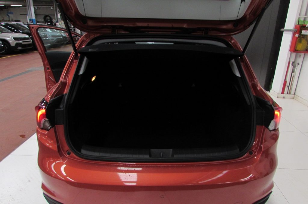 FIAT Tipo 1.5 Hybrid 130cv 5 porte Cross CAMBIO AUTOMATICO - 16