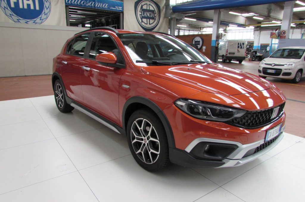 FIAT Tipo 1.5 Hybrid 130cv 5 porte Cross CAMBIO AUTOMATICO - 3