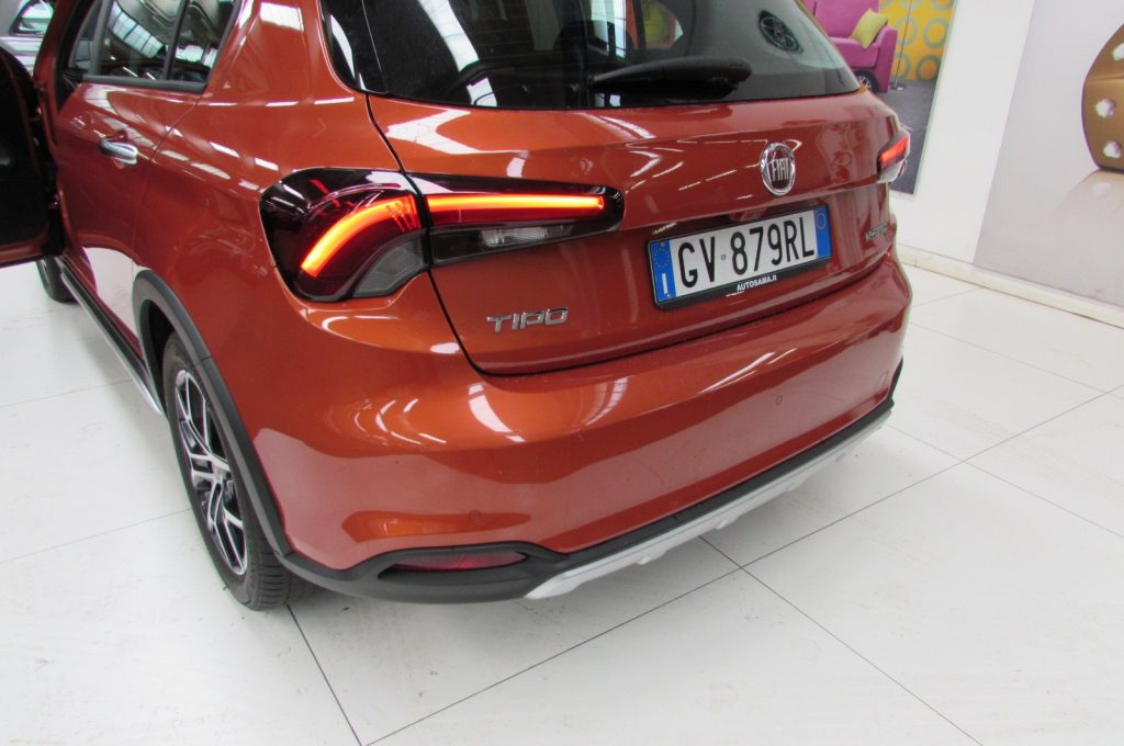 FIAT Tipo 1.5 Hybrid 130cv 5 porte Cross CAMBIO AUTOMATICO - 17