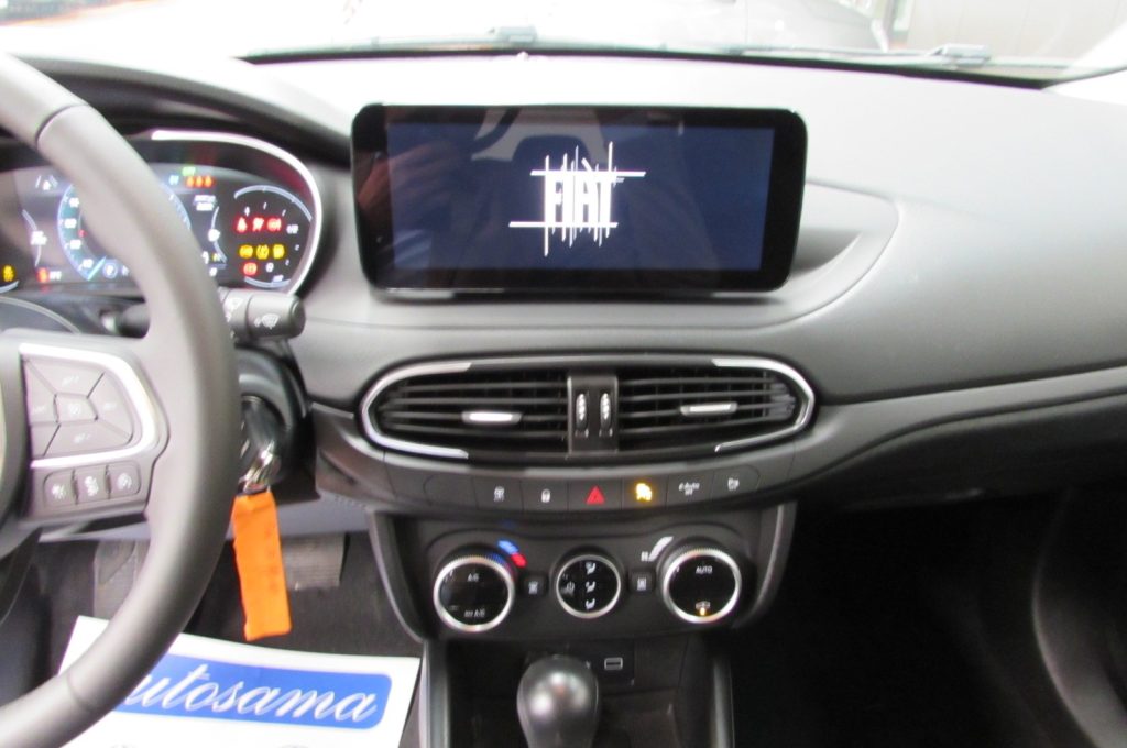 FIAT Tipo 1.5 Hybrid 130cv 5 porte Cross CAMBIO AUTOMATICO - 9