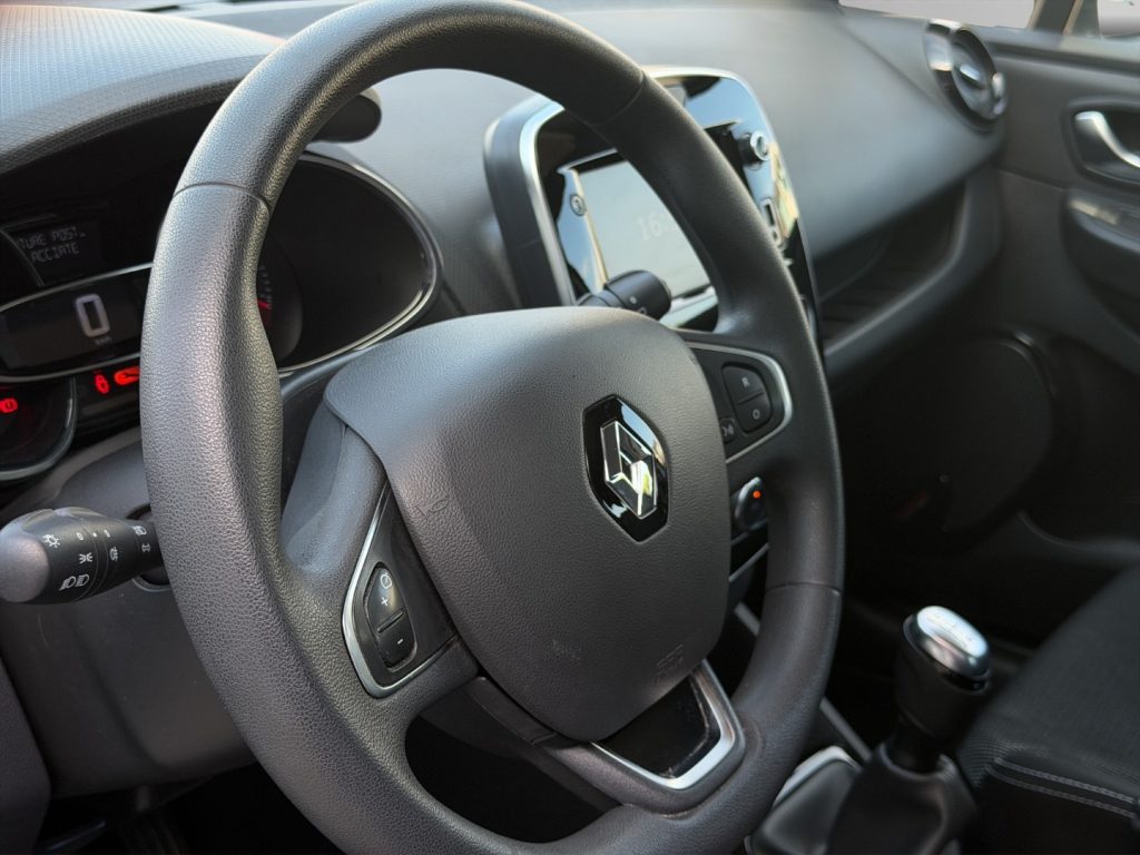 RENAULT Clio 1.5DCI AUTOCARRO N1 4POSTI - 11