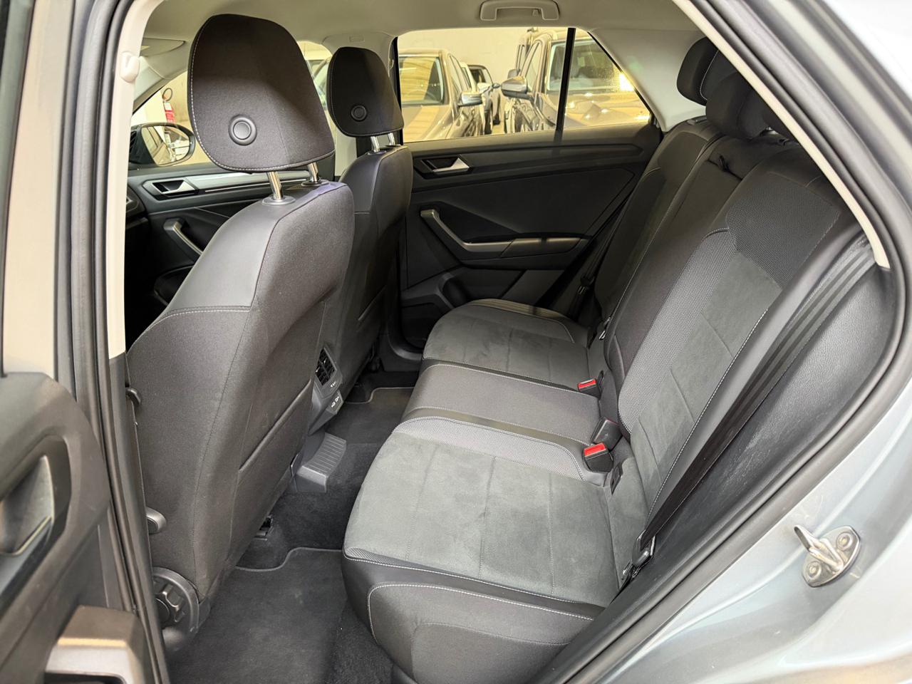 VOLKSWAGEN T-Roc 1.0 TSI R-Line Plus - 11