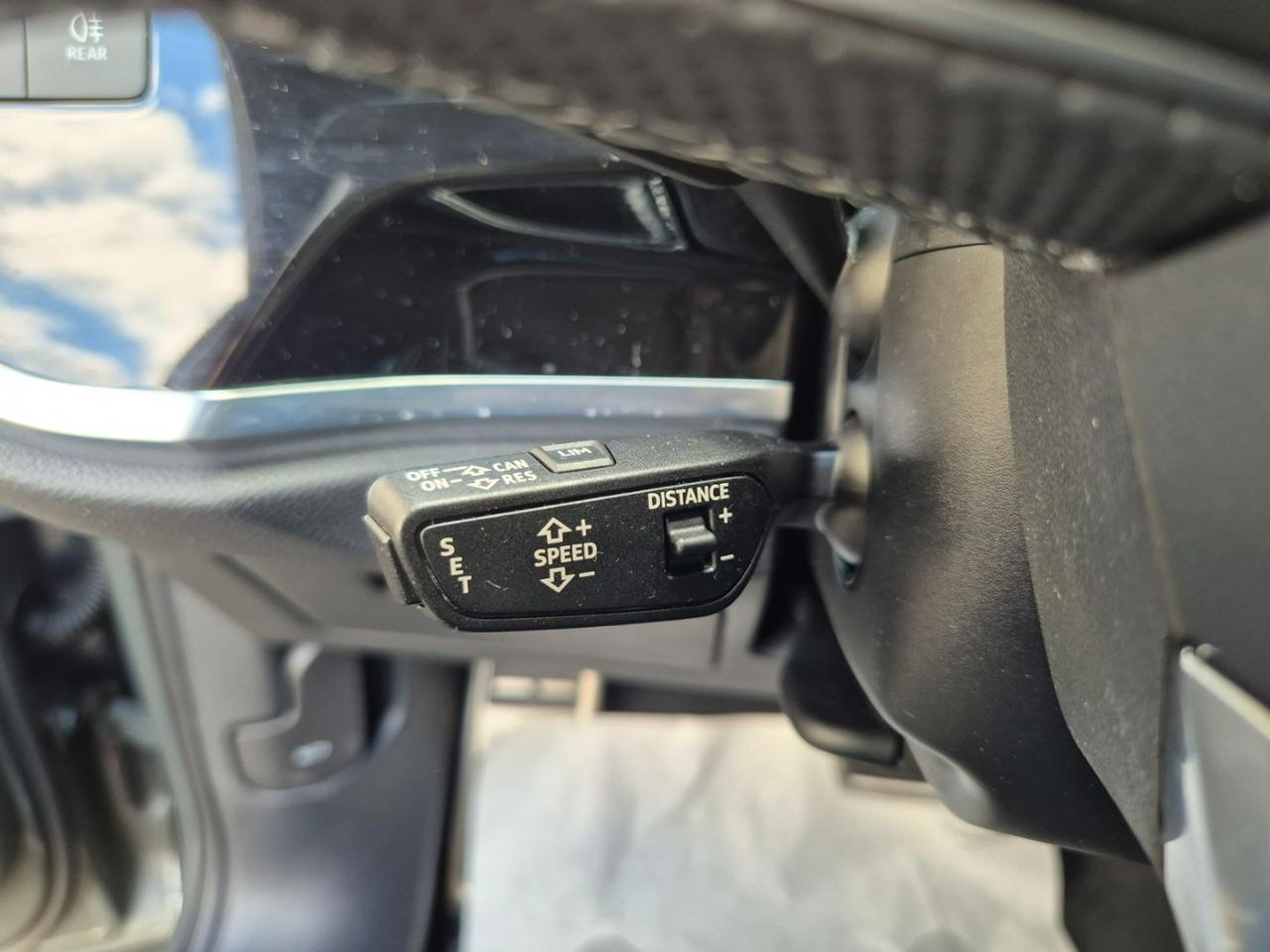 AUDI Q3 35 TDI S tronic S line edition - 23