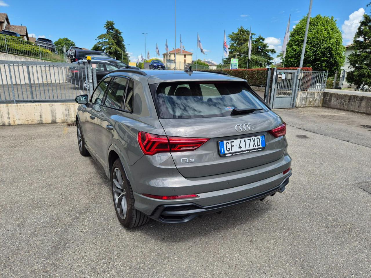 AUDI Q3 35 TDI S tronic S line edition - 8