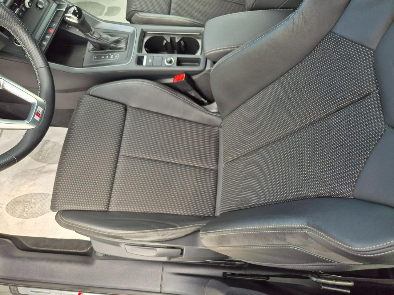 AUDI Q3 35 TDI S tronic S line edition - 10