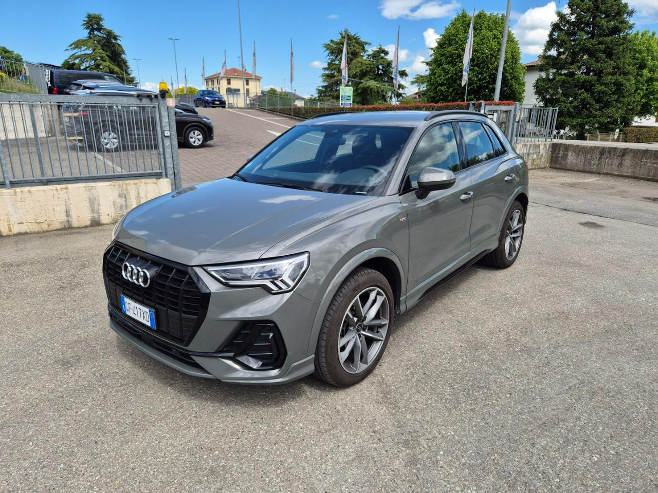 AUDI Q3 35 TDI S tronic S line edition - 2