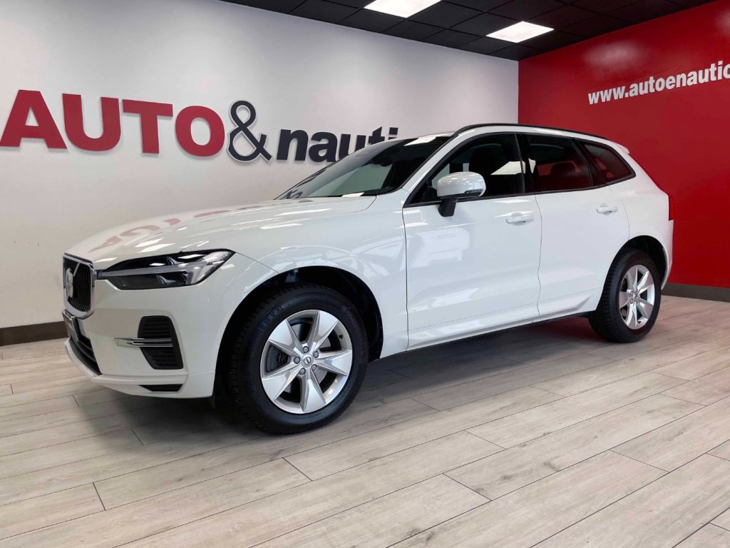 VOLVO XC60 2.0 B4 MOMENTUM AWD AUTO - IVA DEDUCIBILE - 3