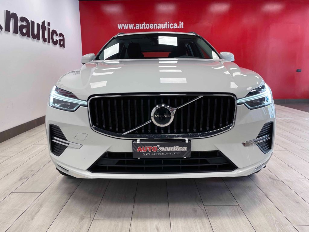 VOLVO XC60 2.0 B4 MOMENTUM AWD AUTO - IVA DEDUCIBILE - 4