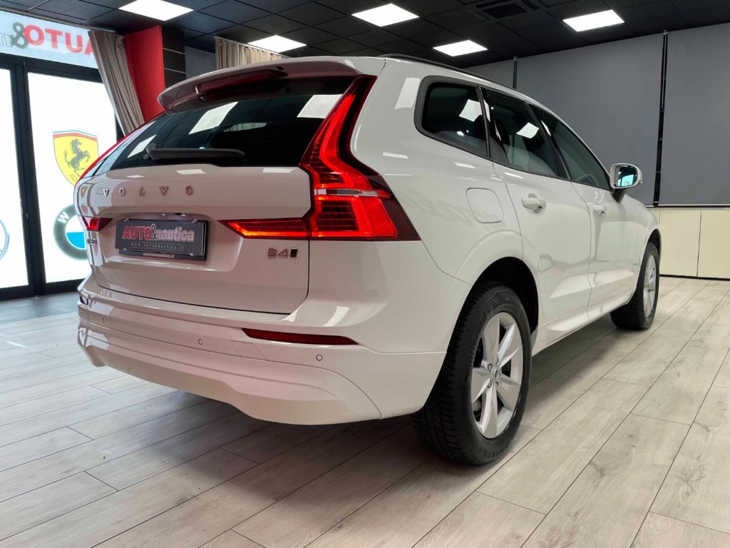 VOLVO XC60 2.0 B4 MOMENTUM AWD AUTO - IVA DEDUCIBILE - 11