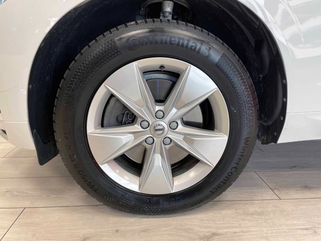 VOLVO XC60 2.0 B4 MOMENTUM AWD AUTO - IVA DEDUCIBILE - 14