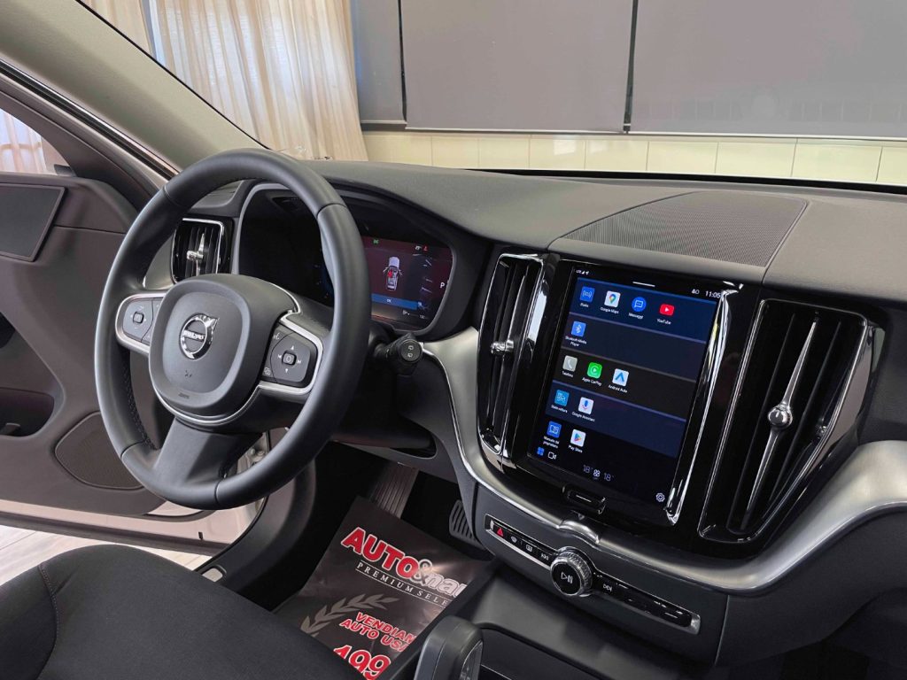 VOLVO XC60 2.0 B4 MOMENTUM AWD AUTO - IVA DEDUCIBILE - 46