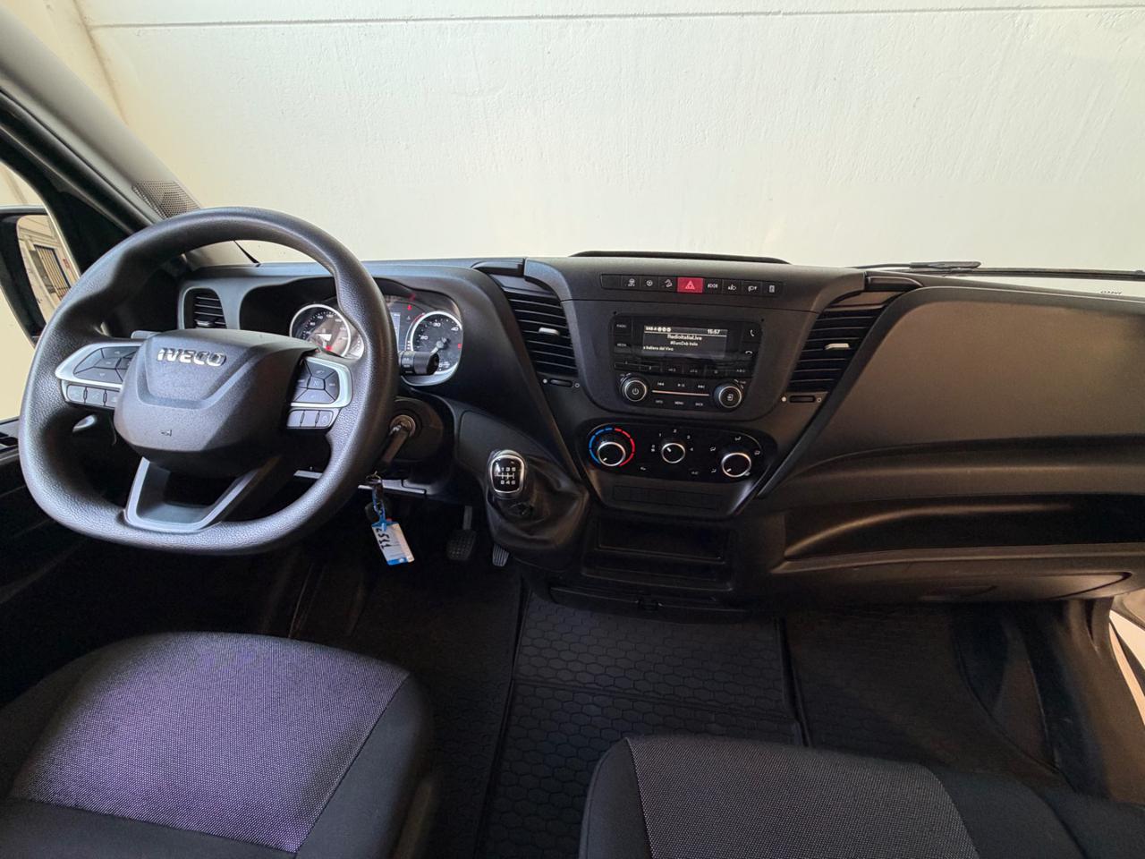 IVECO Daily 35C16H BTor3.0HPT PC-RGCabinato ribaltabile trilat - 13
