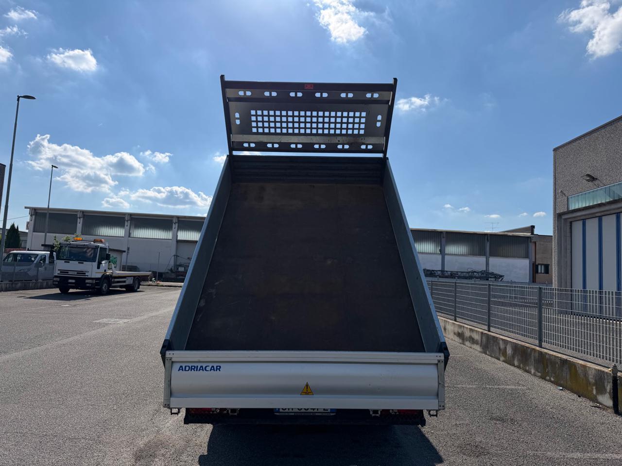 IVECO Daily 35C16H BTor3.0HPT PC-RGCabinato ribaltabile trilat - 10