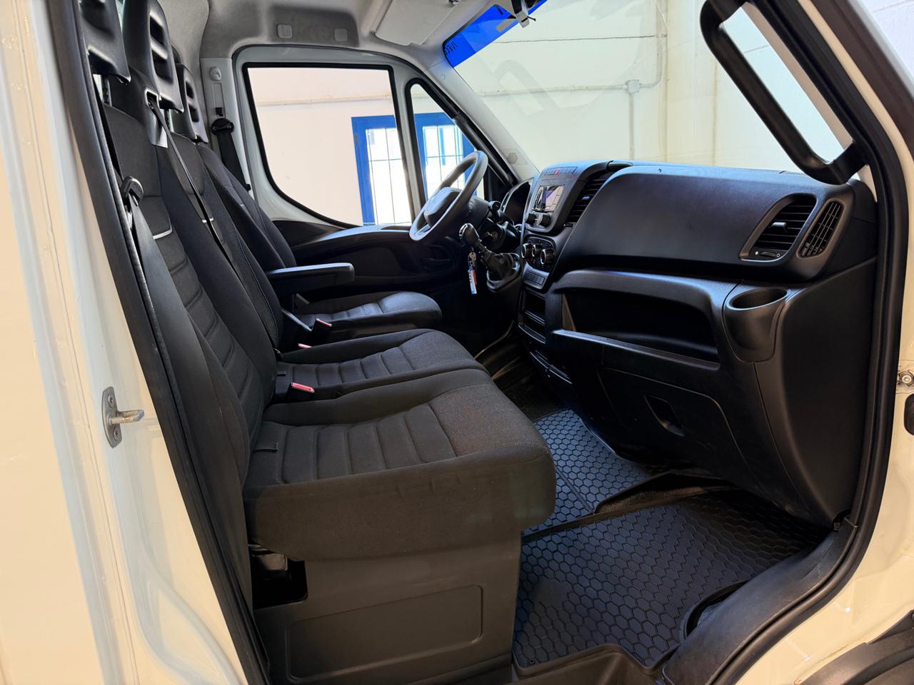IVECO Daily 35C16H BTor3.0HPT PC-RGCabinato ribaltabile trilat - 12