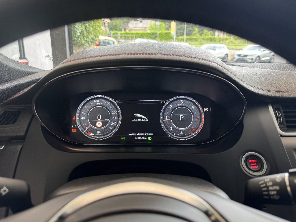 JAGUAR E-Pace 2.0D 150 CV AWD aut.CHEQUERED FLAG+TETTO - 21