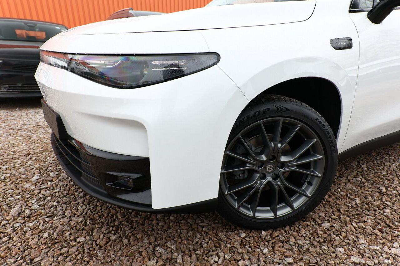 LEAPMOTOR C10 REEV 158kW phev Design - 3