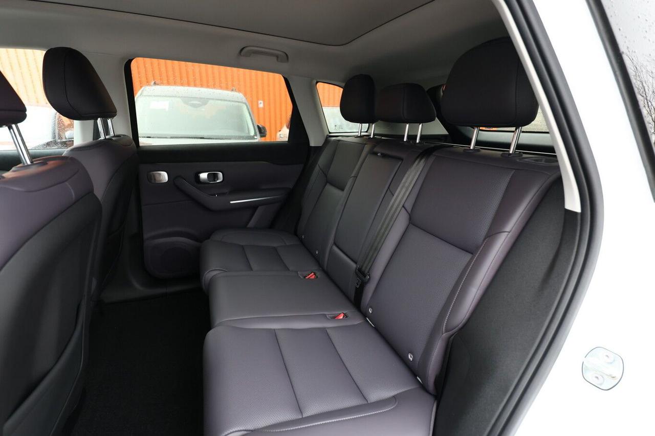 LEAPMOTOR C10 REEV 158kW phev Design - 8