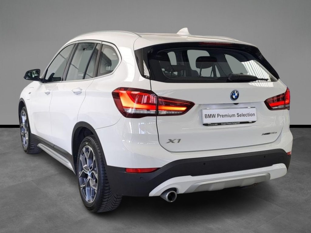 BMW X1 xDrive25e xLine Plus - 4