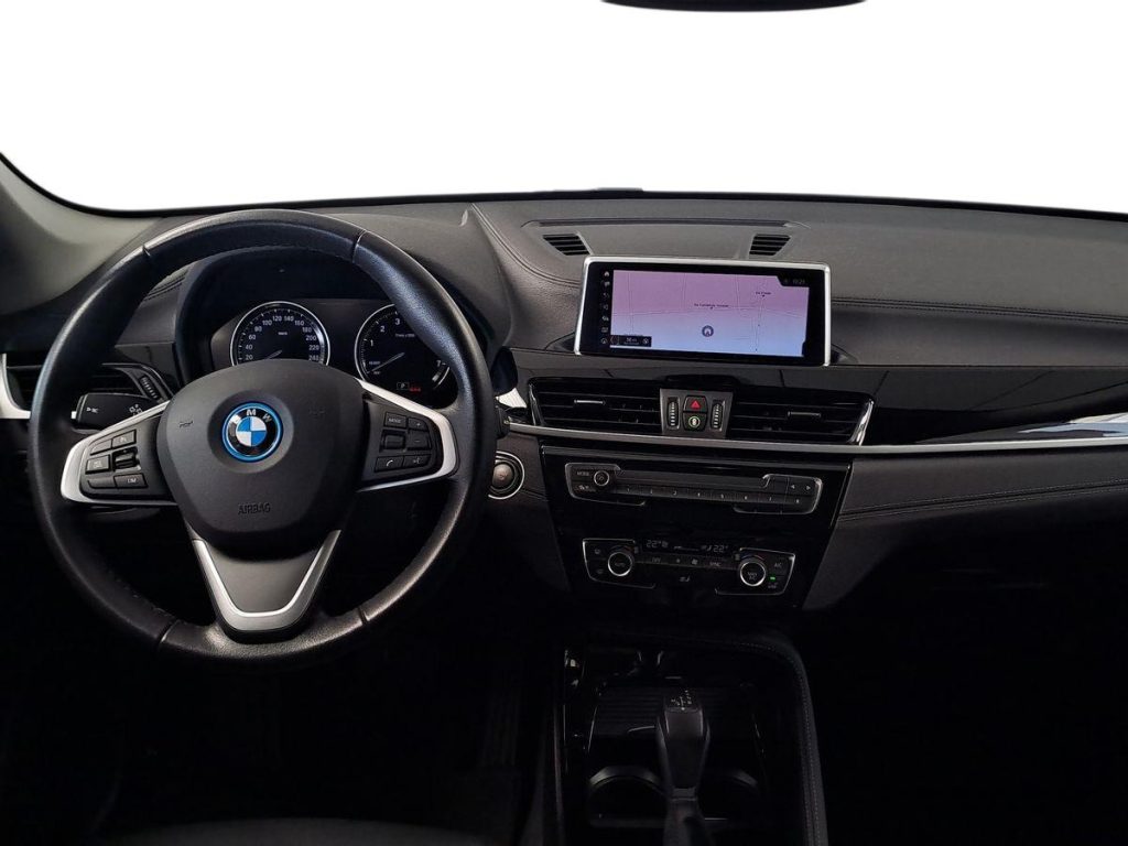 BMW X1 xDrive25e xLine Plus - 8