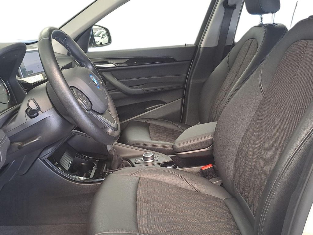 BMW X1 xDrive25e xLine Plus - 9