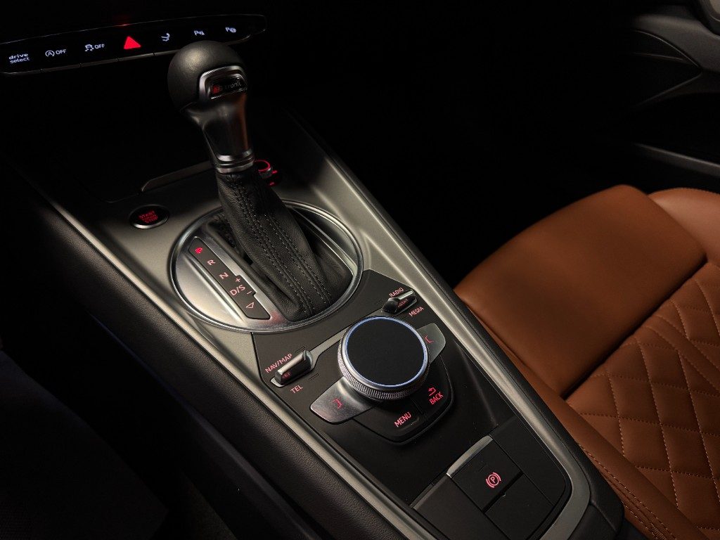 AUDI TT Coupé 40 TFSI STRONIC SLINE - 26