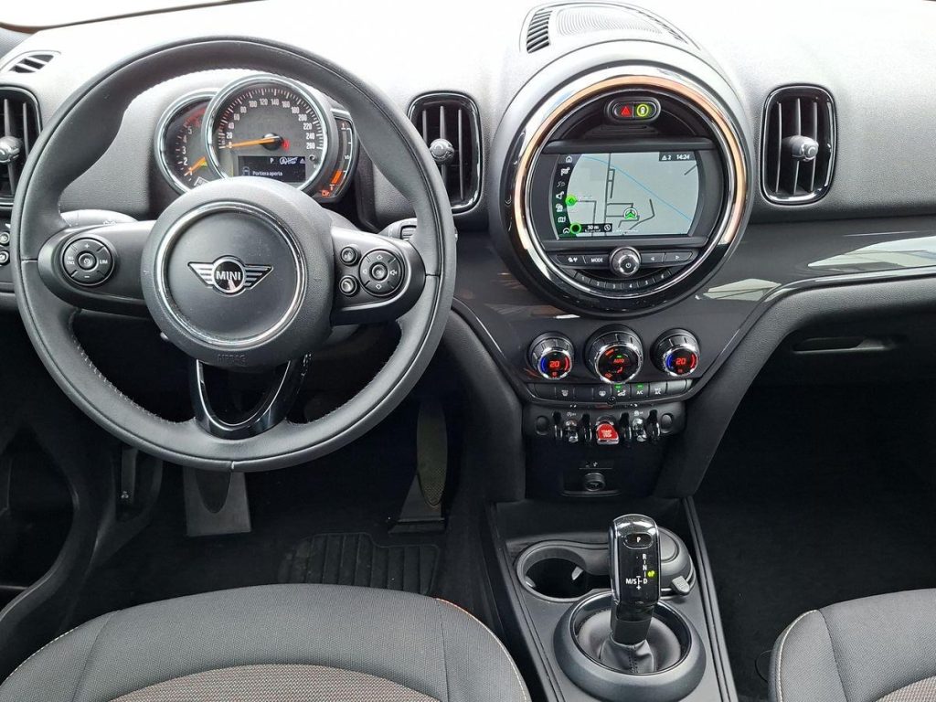 MINI Countryman 1.5 One D Business Countryman Au. - 8