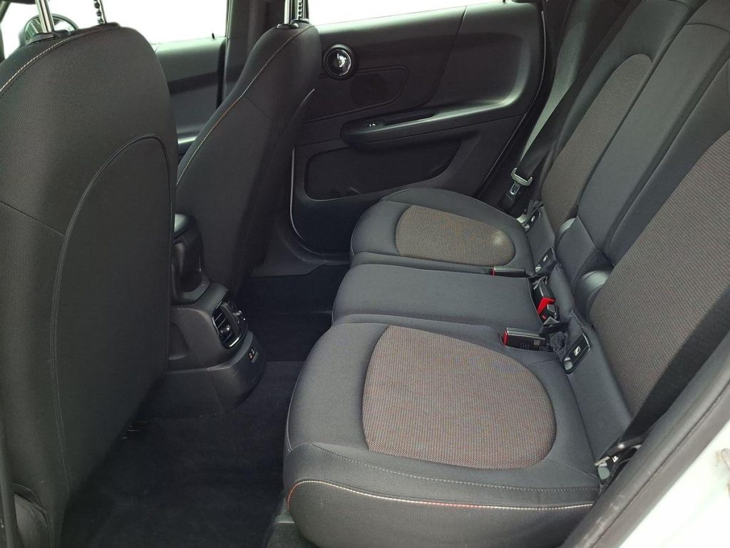 MINI Countryman 1.5 One D Business Countryman Au. - 11