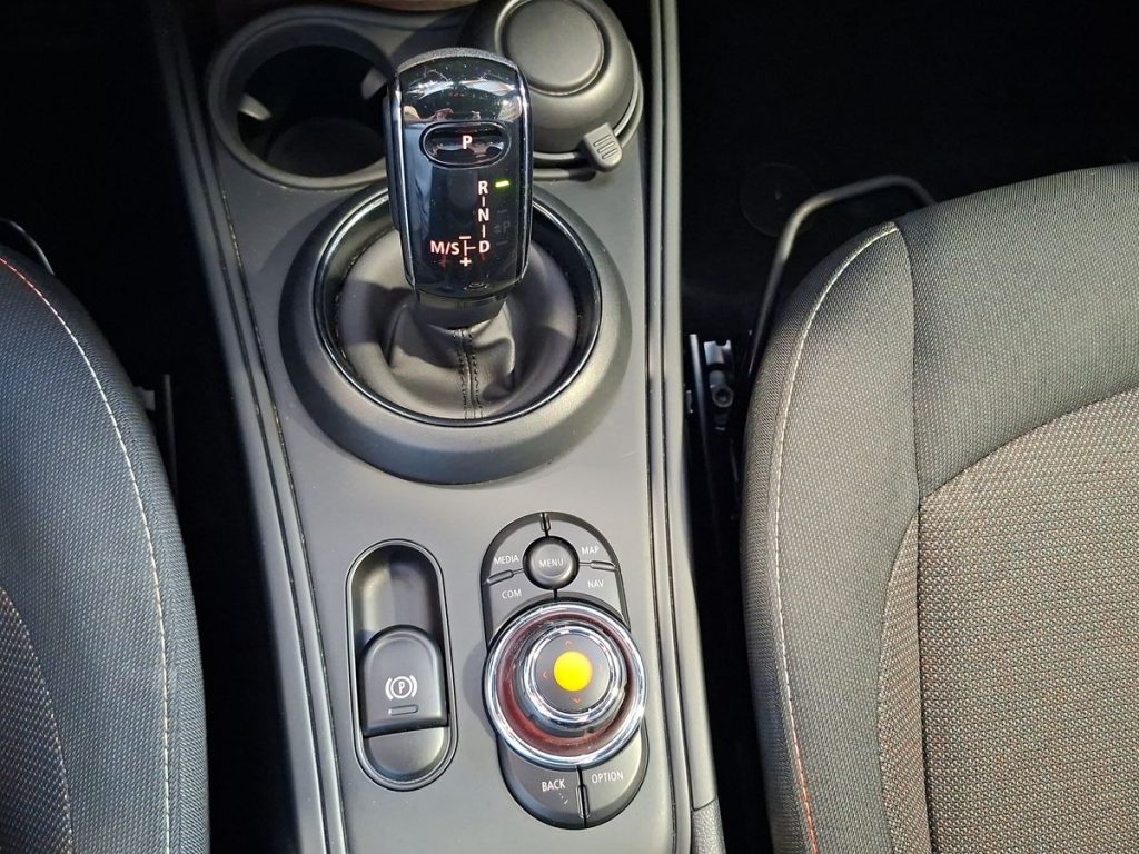 MINI Countryman 1.5 One D Business Countryman Au. - 12