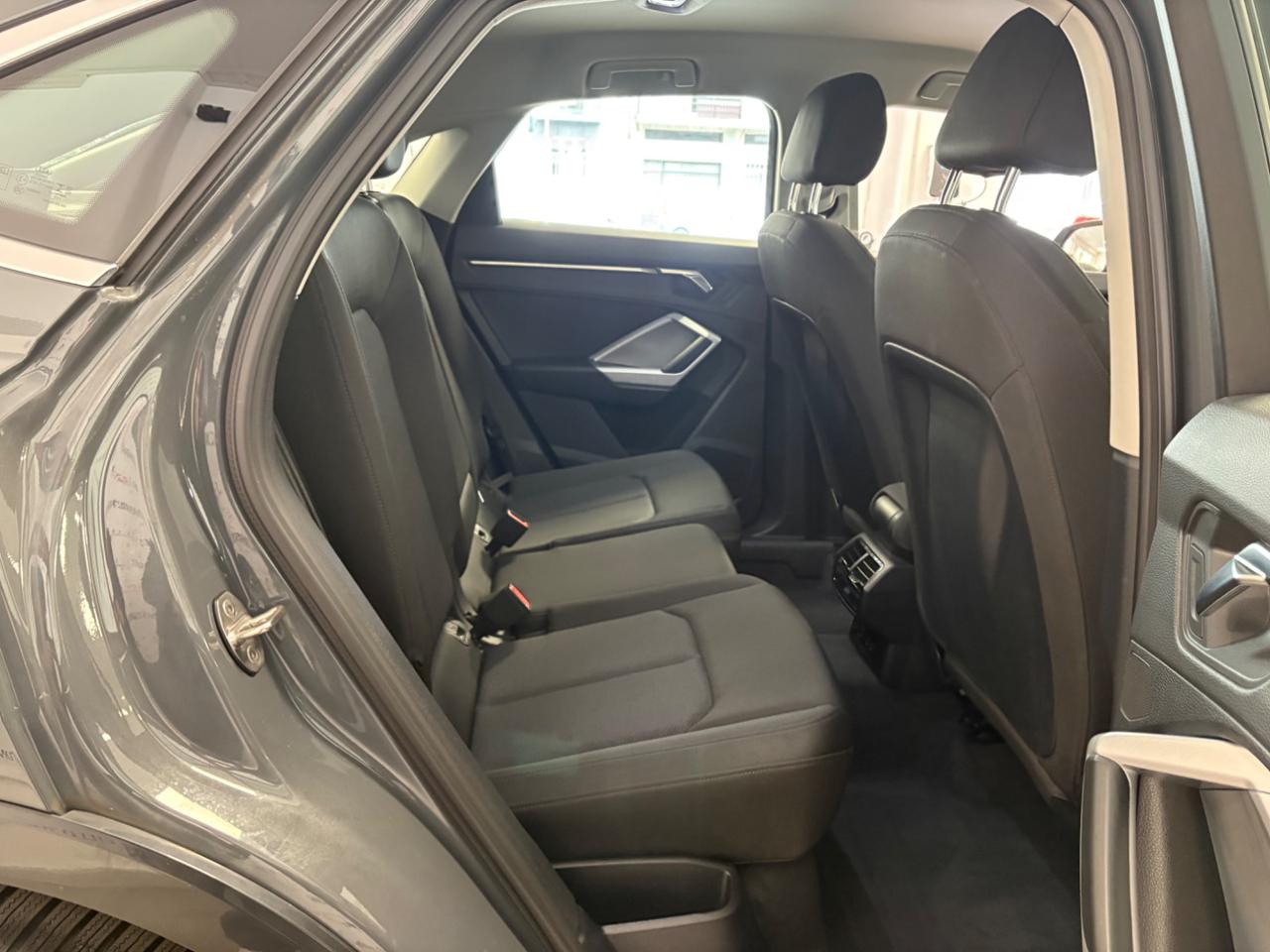 AUDI Q3 SPB 35 TDI quattro S tronic Business Plus - 19