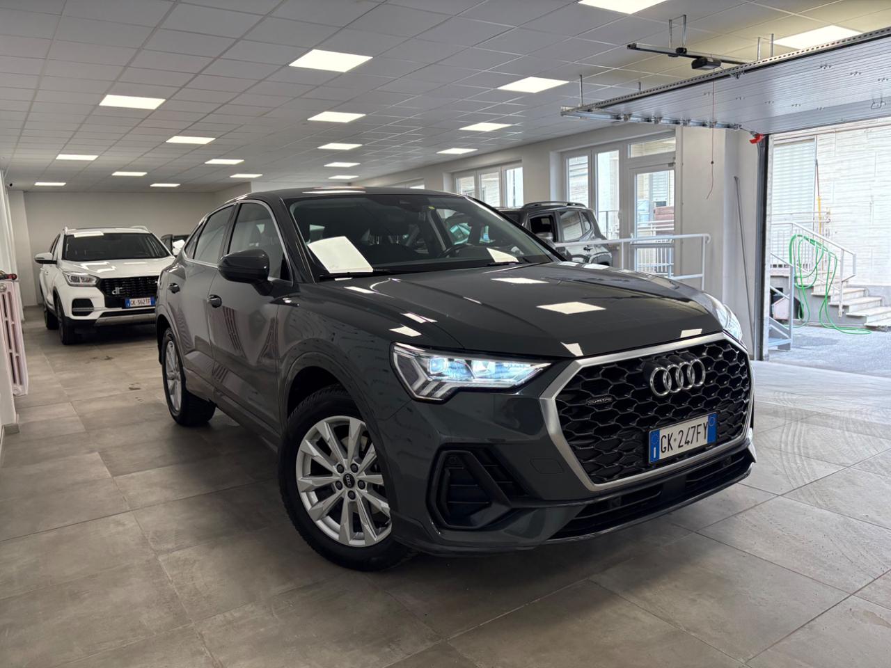 AUDI Q3 SPB 35 TDI quattro S tronic Business Plus - 3