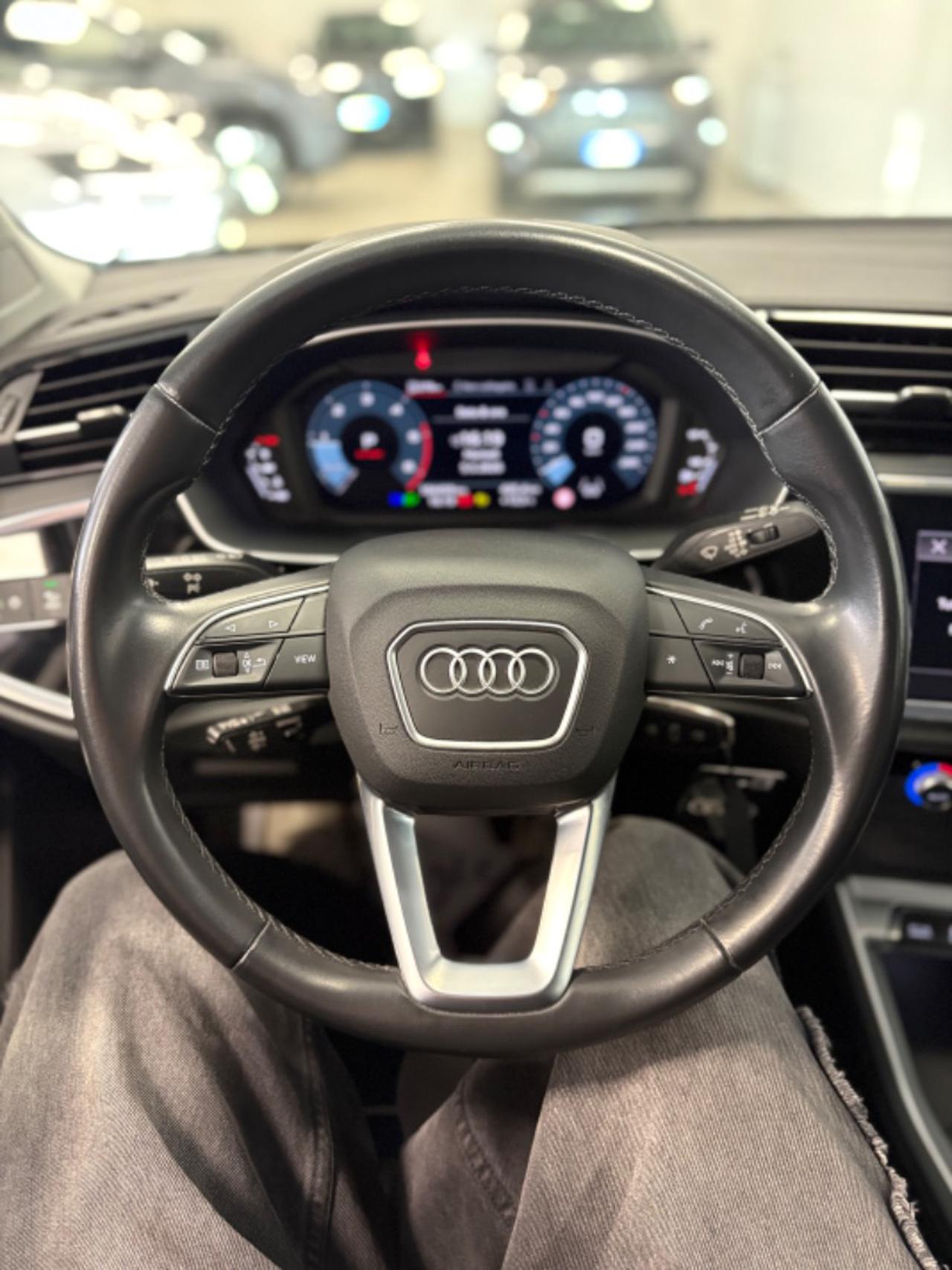 AUDI Q3 SPB 35 TDI quattro S tronic Business Plus - 8