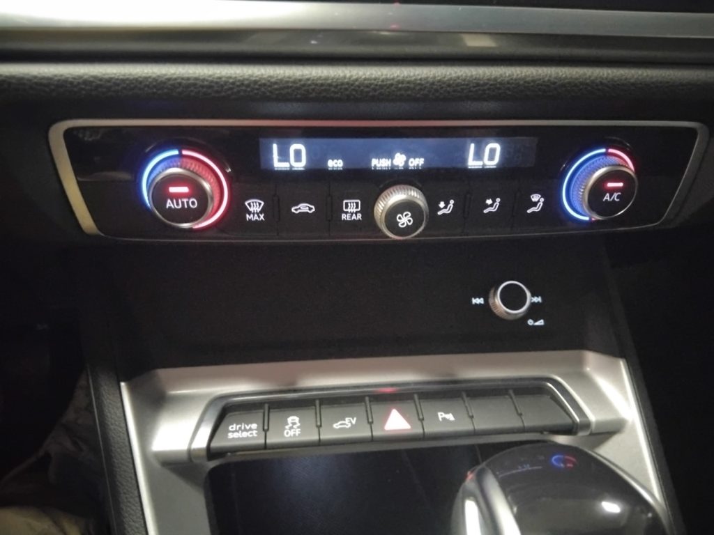 AUDI Q3 45 E TFSI S tronic S line edition PLUG IN HYBRID - 25