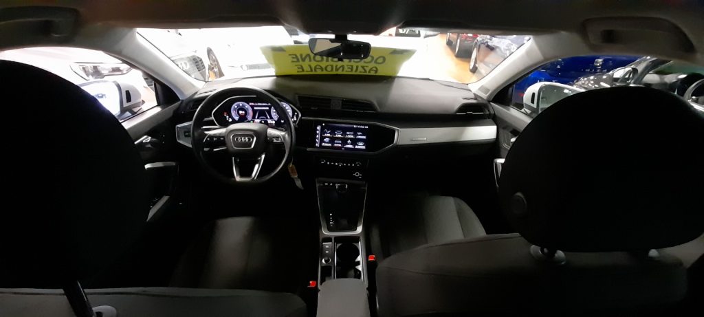 AUDI Q3 SPORTBACK 40 TDI quattro S tr. Bus. Plus 19 B&O - 26