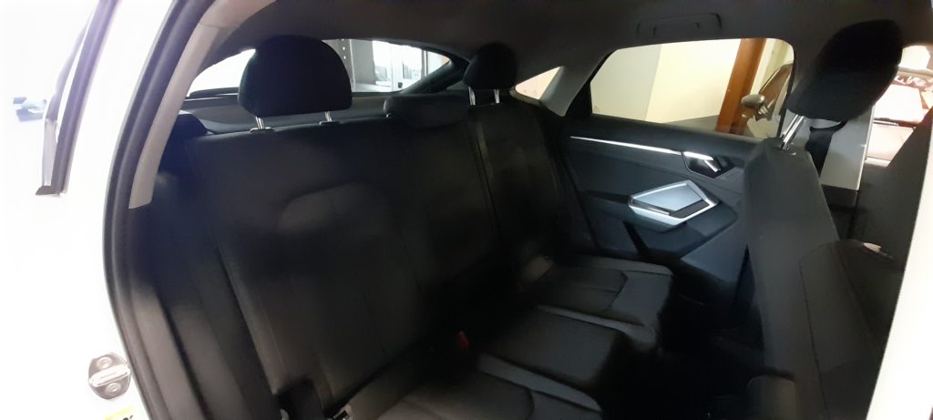 AUDI Q3 SPORTBACK 40 TDI quattro S tr. Bus. Plus 19 B&O - 7