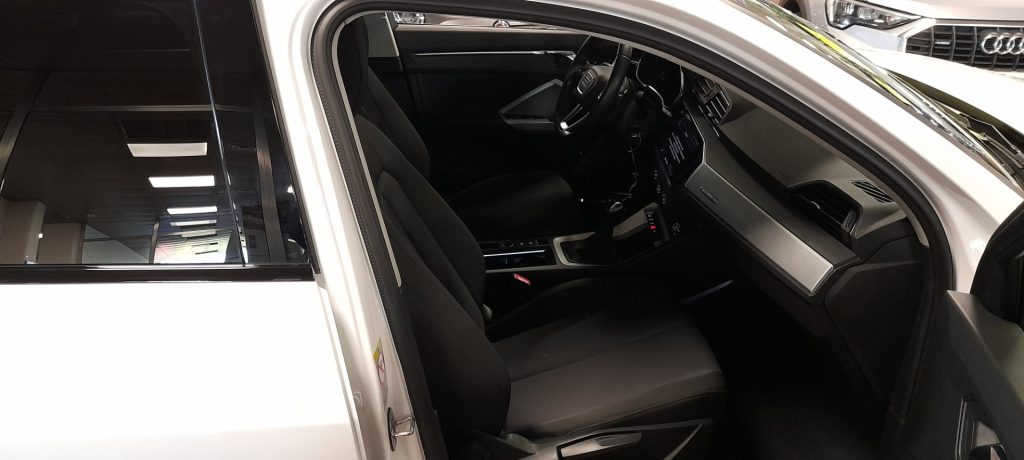 AUDI Q3 SPORTBACK 40 TDI quattro S tr. Bus. Plus 19 B&O - 8
