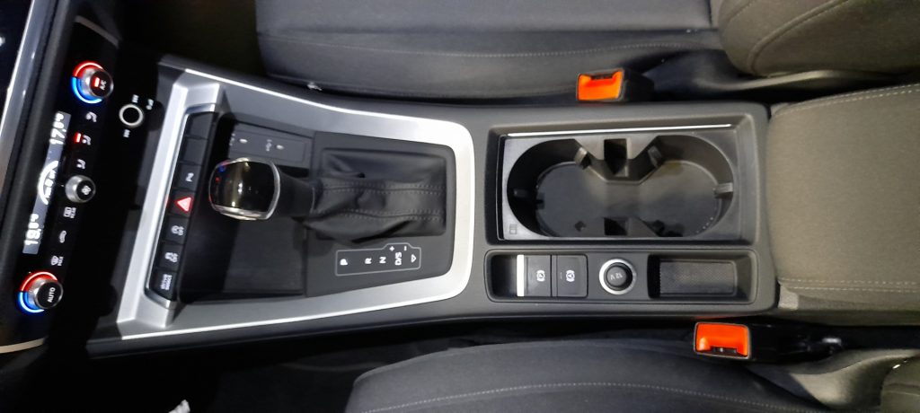 AUDI Q3 SPORTBACK 40 TDI quattro S tr. Bus. Plus 19 B&O - 22