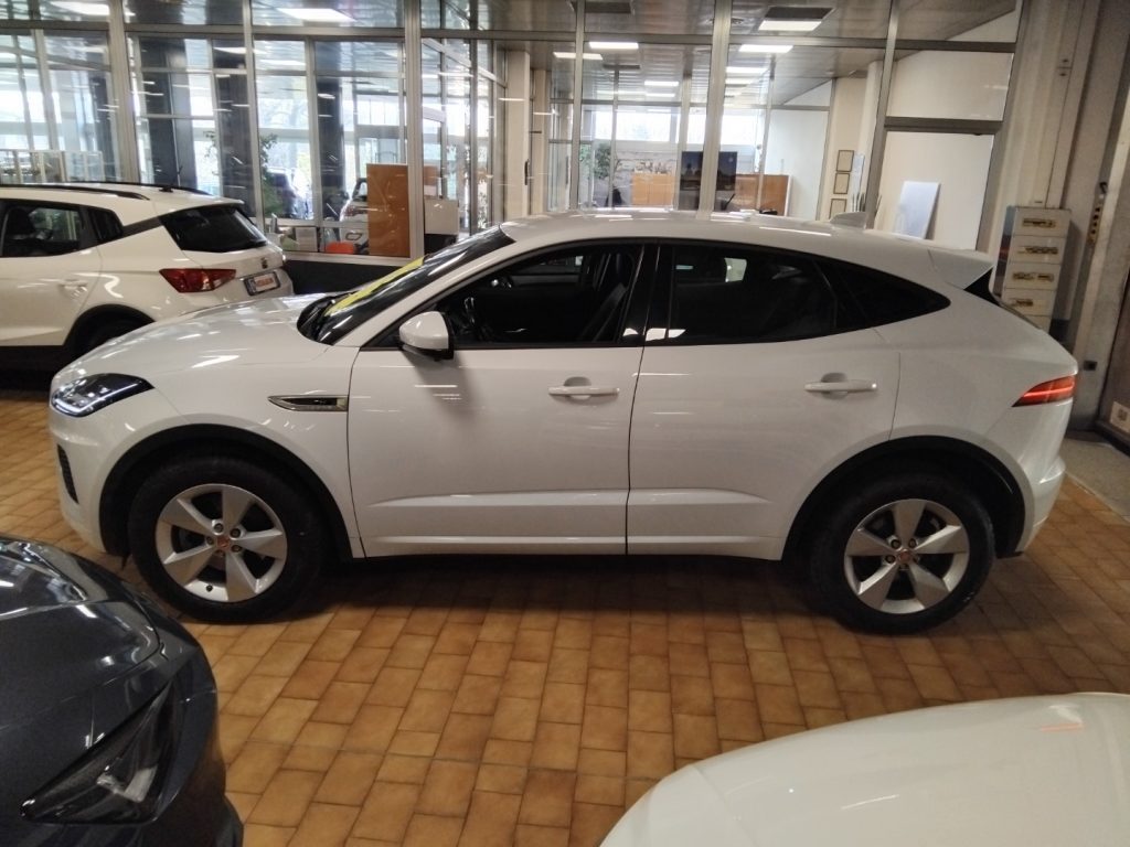 JAGUAR E-Pace 2.0 D 180 CV AWD aut. R-Dynamic S - 3