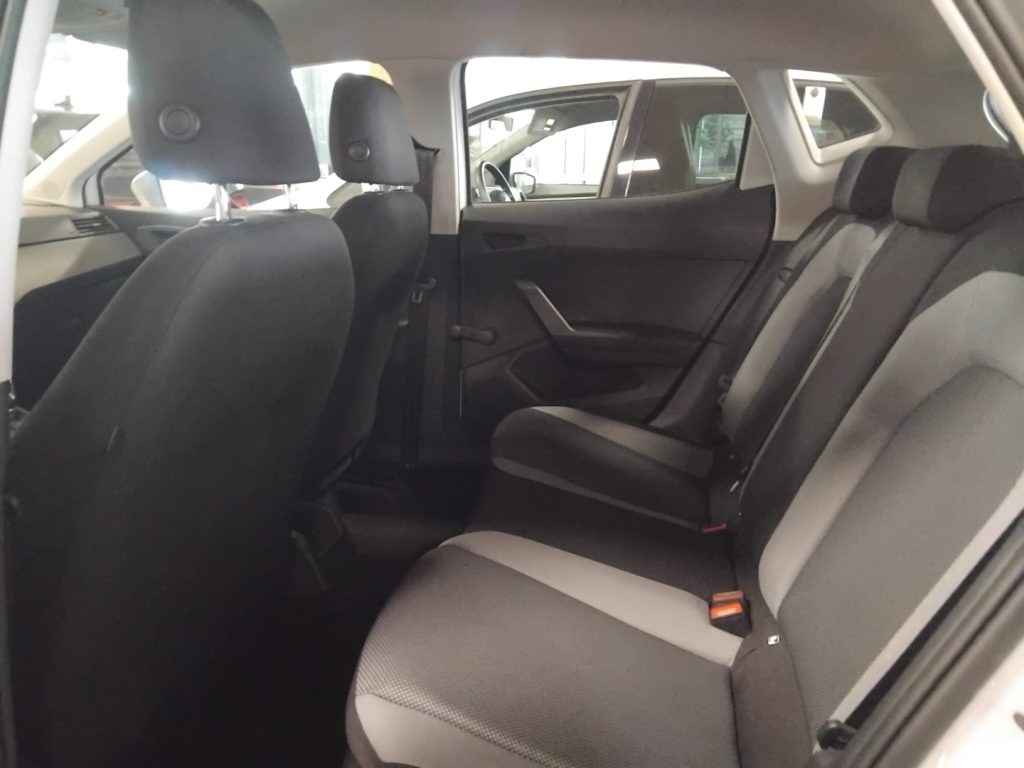 SEAT Ibiza 1.6 TDI 95 CV 5 porte Business NAVI - 9