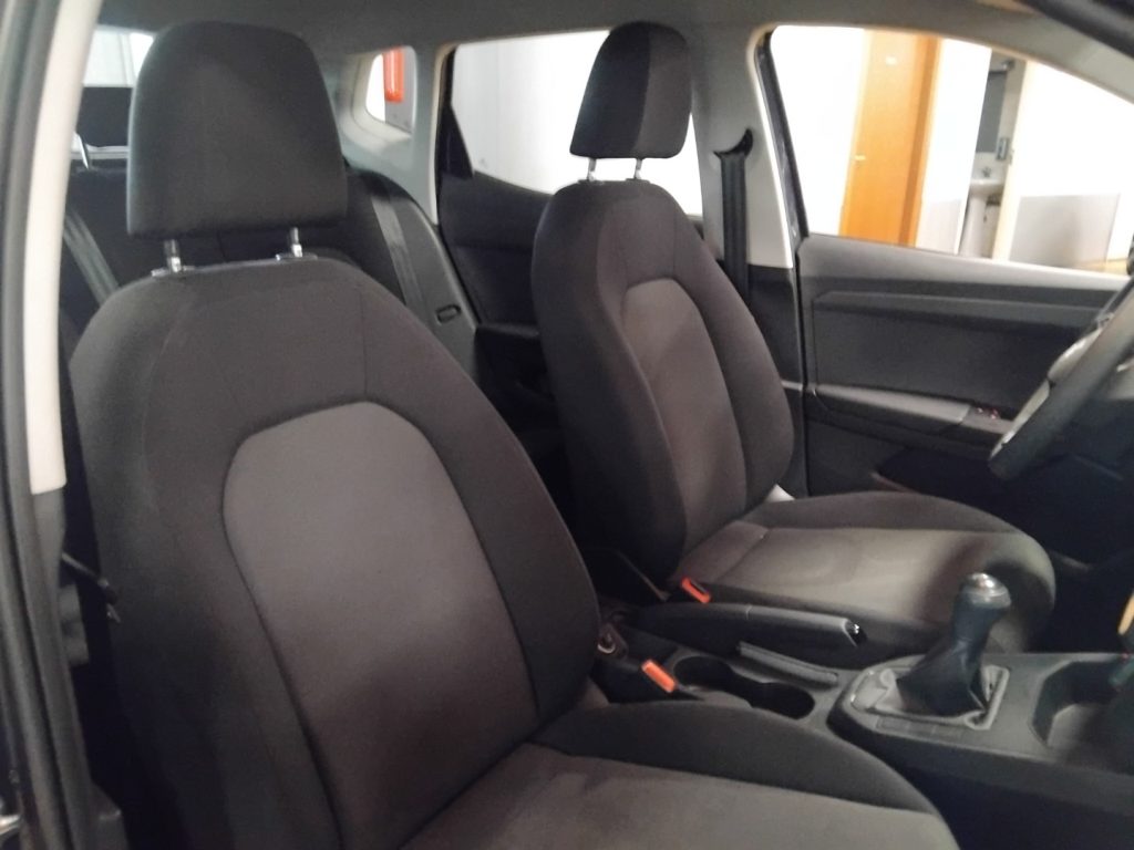 SEAT Arona 1.0 EcoTSI Reference 16 - 13