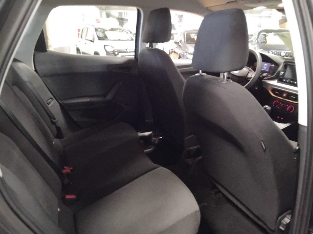 SEAT Arona 1.0 EcoTSI Reference 16 - 10