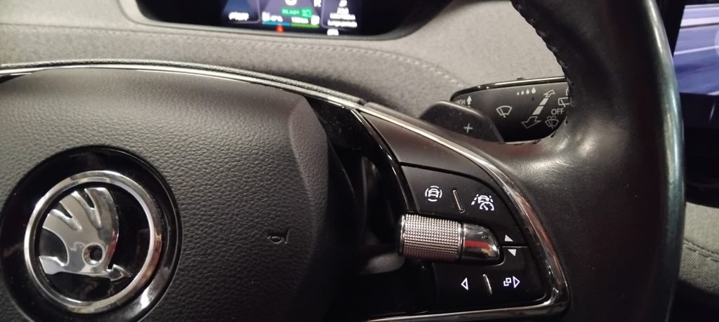 SKODA Enyaq iV 60 63 Kwh RANGE 434 KM - 20