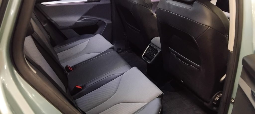 SKODA Enyaq iV 60 63 Kwh RANGE 434 KM - 10