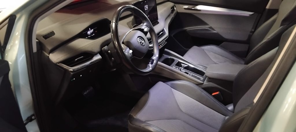 SKODA Enyaq iV 60 63 Kwh RANGE 434 KM - 13